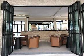 Surf & Sand Resort