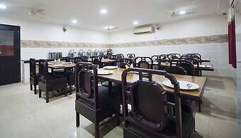 Hotel Dakha International