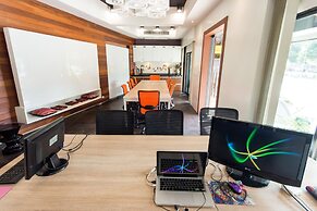 Hub53 Coworking & Coliving Space