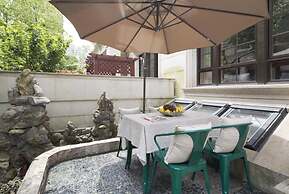Jheim Court Villa