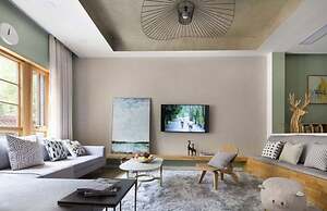 Jheim Court Villa