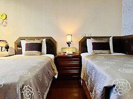 Shinyes Motel