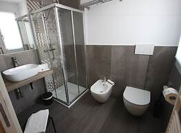 Pove 2.4 Hotel