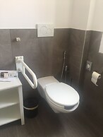 Pove 2.4 Hotel
