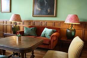 Green Dragon Hotel