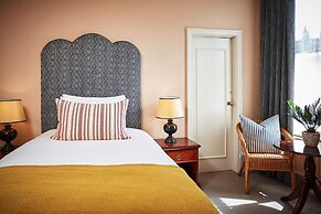 Green Dragon Hotel