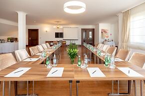 Le Premier Boutique Hotel