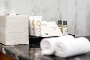 Le Premier Boutique Hotel