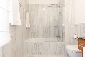 Le Premier Boutique Hotel