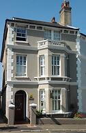 Gyves Guest House