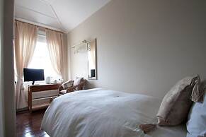 Gyves Guest House