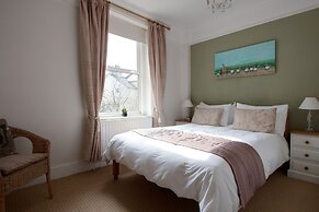 Gyves Guest House