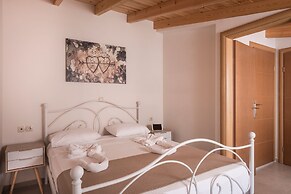 Athina Apartments