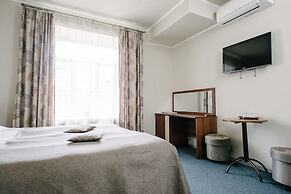Anabel at Nevsky 88