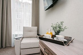 Anabel at Nevsky 88