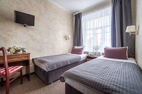 Anabel at Nevsky 88