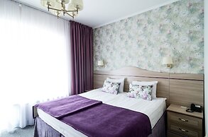 Anabel at Nevsky 88