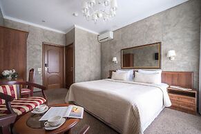 Anabel at Nevsky 88