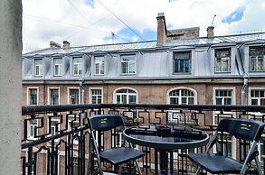 Anabel at Nevsky 88