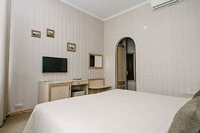 Anabel at Nevsky 88