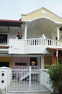 Manis-Manis Cottage Lodge
