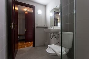 Iron Resort&Hotel