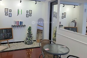 Jambrut Inn