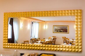 Center Hotel