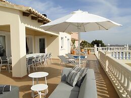 Villa Lirios