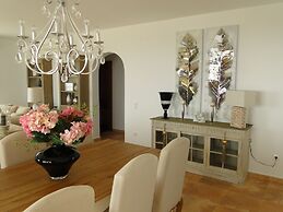 Villa Lirios