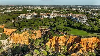 Pine Cliffs Gardens