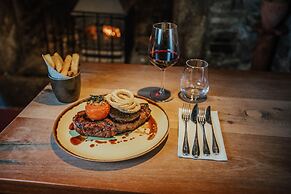 Bearslake Inn