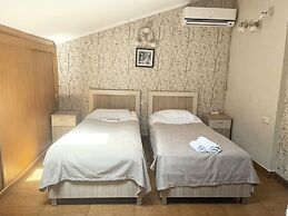 Hotel Toma's House