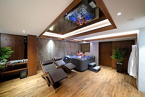 Sky hotel