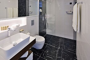 Sky hotel