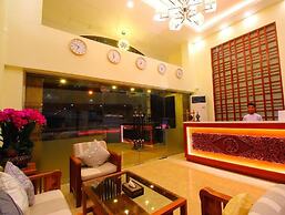 Diamonds Inn