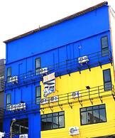 Tuk Tuk Hostel