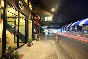 Tuk Tuk Hostel