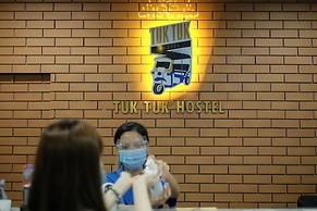 Tuk Tuk Hostel