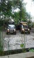 Safari Queens Resort
