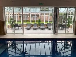 Heywood Spa Hotel