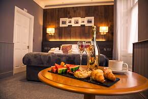 Heywood Spa Hotel