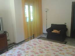 Villa Cardinal Apartments
