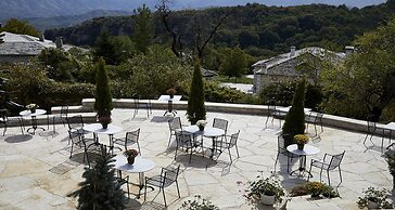 MounTrace Suites & Spa