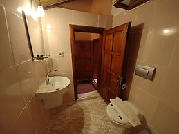 Unicorn Cave Hotel
