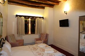 Unicorn Cave Hotel