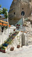 Unicorn Cave Hotel