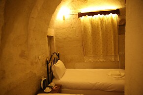 Unicorn Cave Hotel
