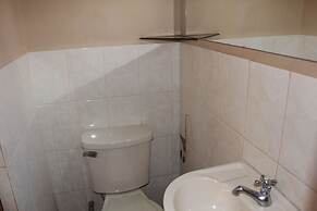 Hostal Shalom
