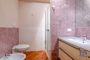Desenzanoloft – Butterfly and Pools